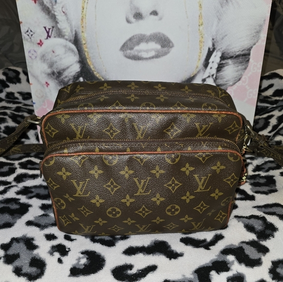 Louis Vuitton Messenger cross-body - Picture 2 of 14